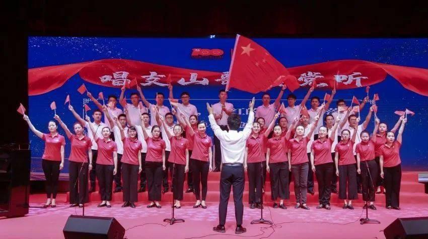 河南南阳方城县通报英才学校火灾事故：涉事学校7人被控制